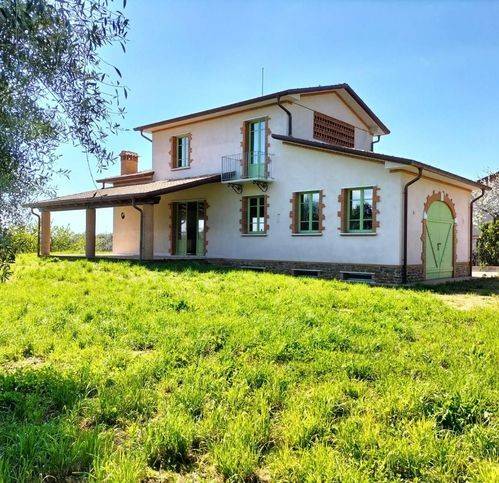 casa indipendente in vendita a Pietrasanta in zona Solaio
