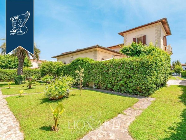 casa indipendente in vendita a Pietrasanta