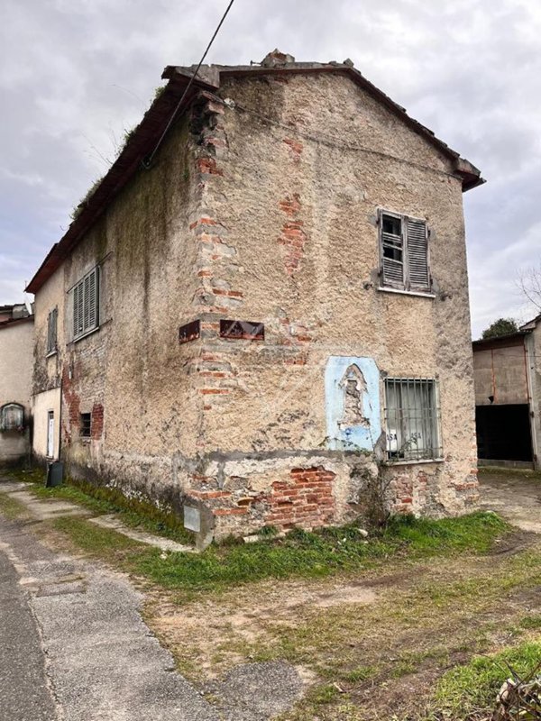 casa semindipendente in vendita a Pietrasanta in zona Strettoia