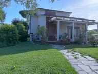 casa indipendente in vendita a Pietrasanta