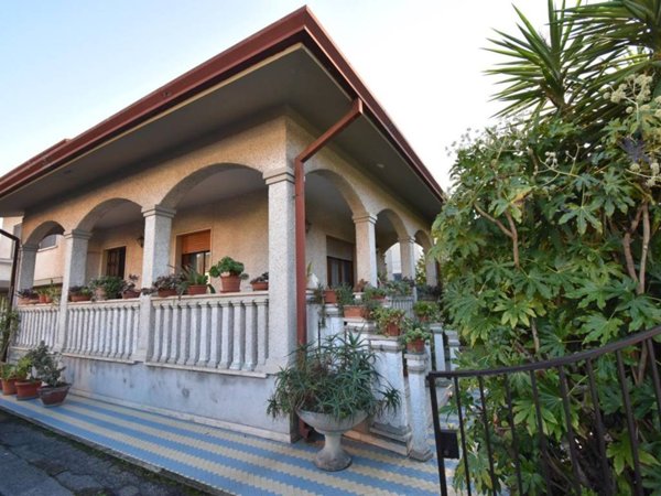 casa indipendente in vendita a Pietrasanta
