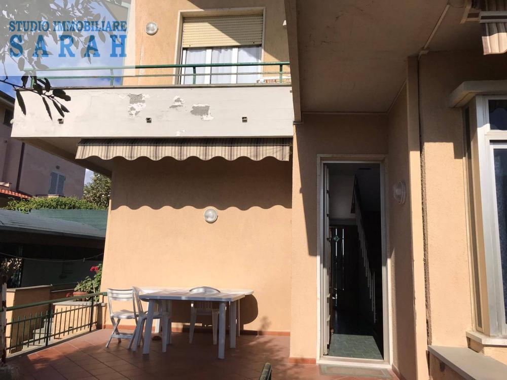 casa indipendente in vendita a Pietrasanta in zona Marina di Pietrasanta