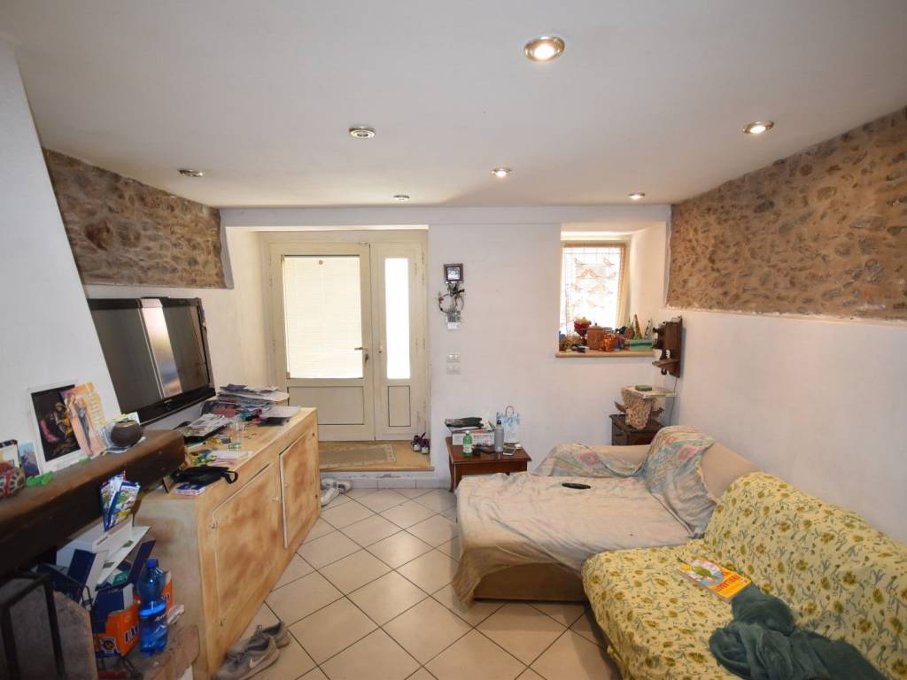 casa indipendente in vendita a Pietrasanta in zona Vallecchia