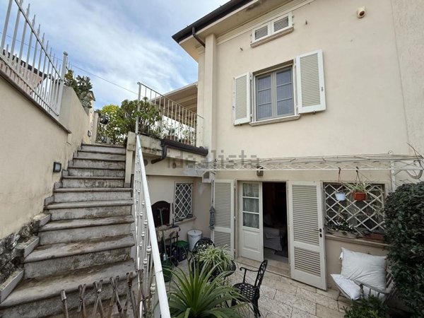 casa indipendente in vendita a Pietrasanta