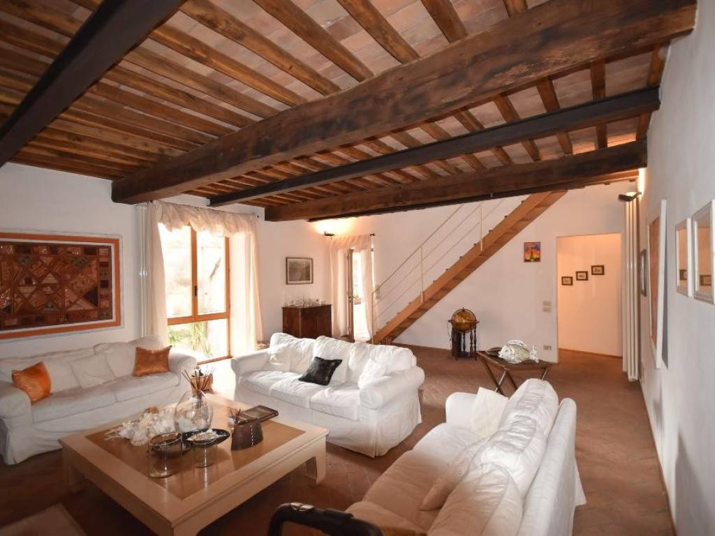 casa indipendente in vendita a Pietrasanta