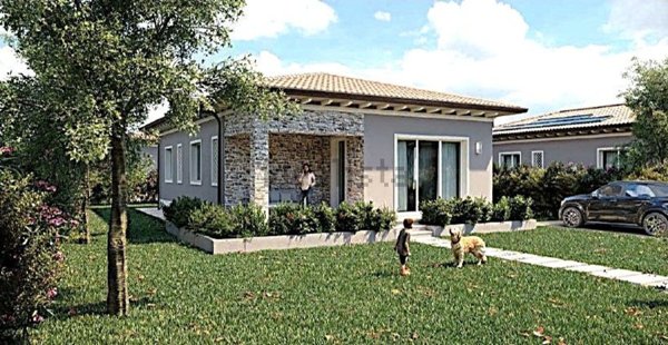 casa indipendente in vendita a Pietrasanta