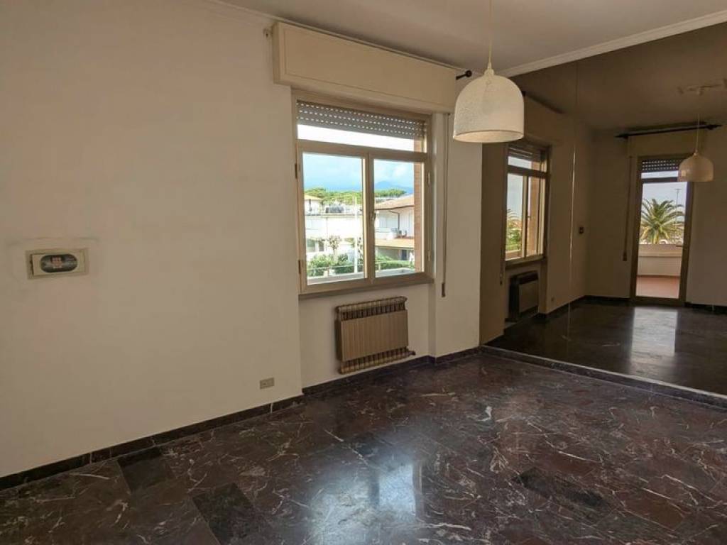 appartamento in vendita a Pietrasanta in zona Focette