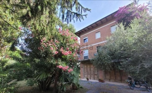 casa indipendente in vendita a Pietrasanta