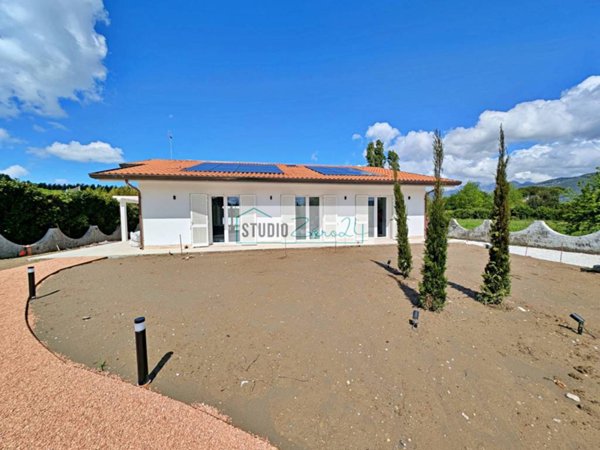 casa indipendente in vendita a Pietrasanta
