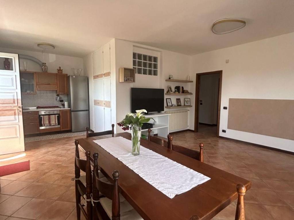 appartamento in vendita a Pietrasanta in zona Fiumetto