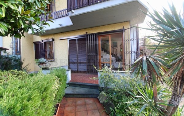 casa indipendente in vendita a Pietrasanta in zona Fiumetto