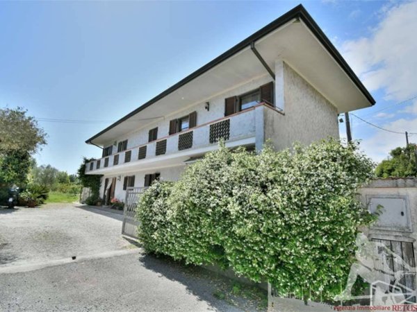 casa indipendente in vendita a Pietrasanta