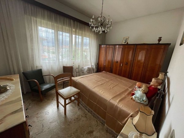appartamento in vendita a Pietrasanta in zona Fiumetto