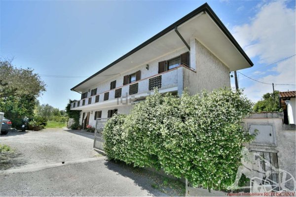 casa indipendente in vendita a Pietrasanta
