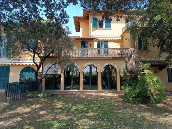 casa indipendente in vendita a Pietrasanta in zona Marina di Pietrasanta