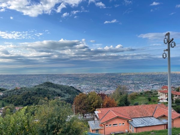 casa indipendente in vendita a Pietrasanta