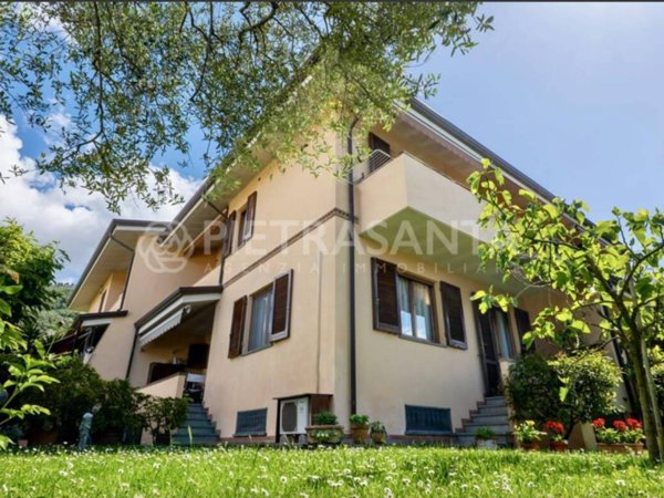 casa indipendente in vendita a Pietrasanta