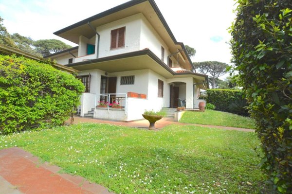 casa indipendente in vendita a Pietrasanta in zona Marina di Pietrasanta