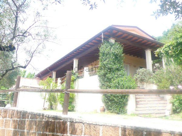 casa indipendente in vendita a Pietrasanta