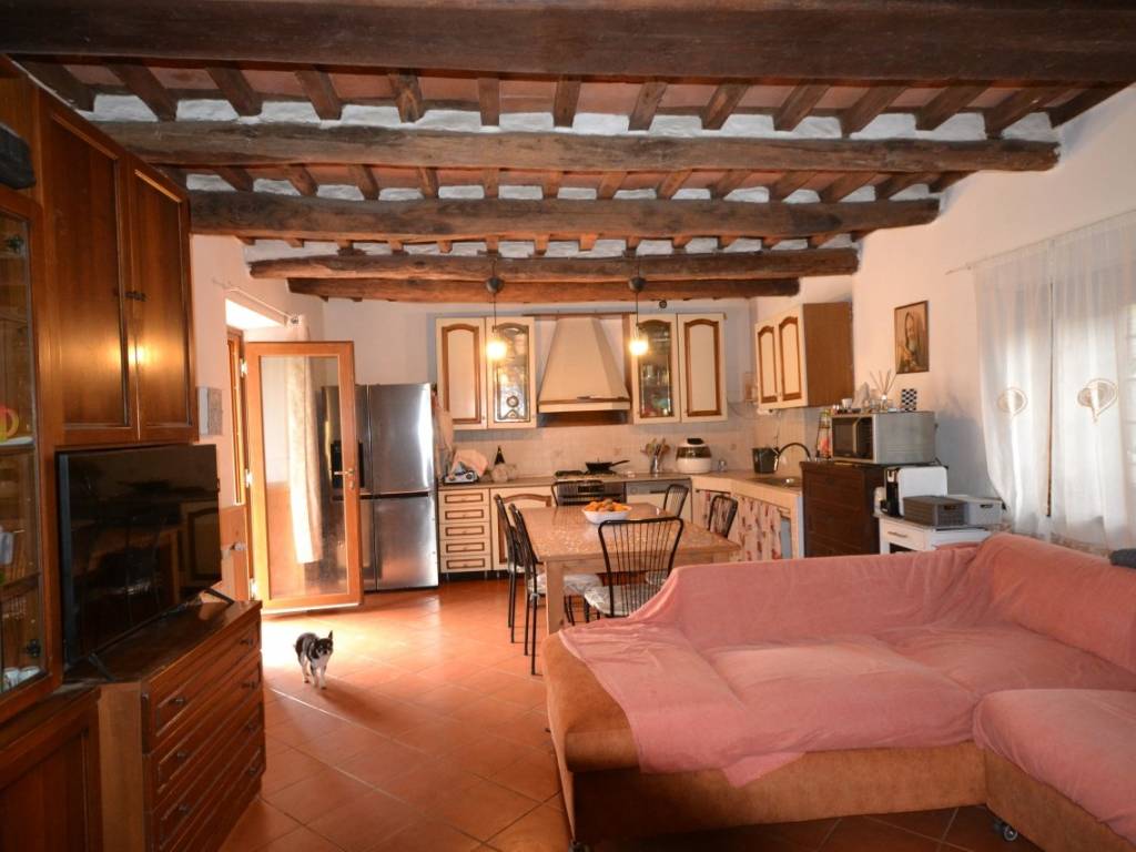 casa indipendente in vendita a Pietrasanta