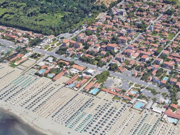 casa indipendente in vendita a Pietrasanta in zona Fiumetto