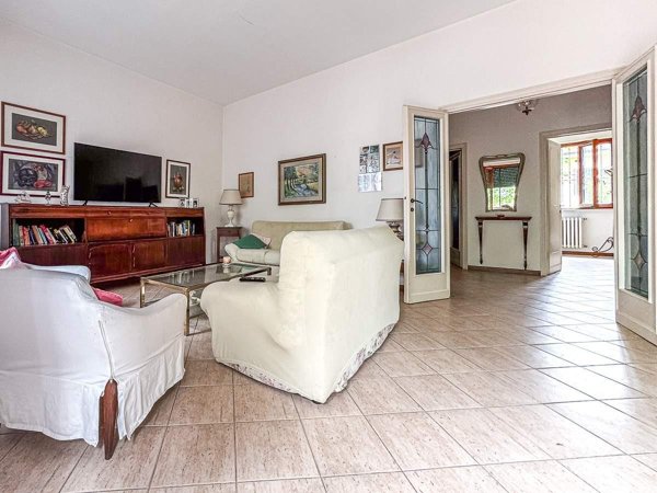 casa indipendente in vendita a Pietrasanta in zona Marina di Pietrasanta