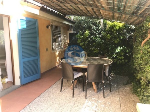 casa indipendente in vendita a Pietrasanta in zona Fiumetto