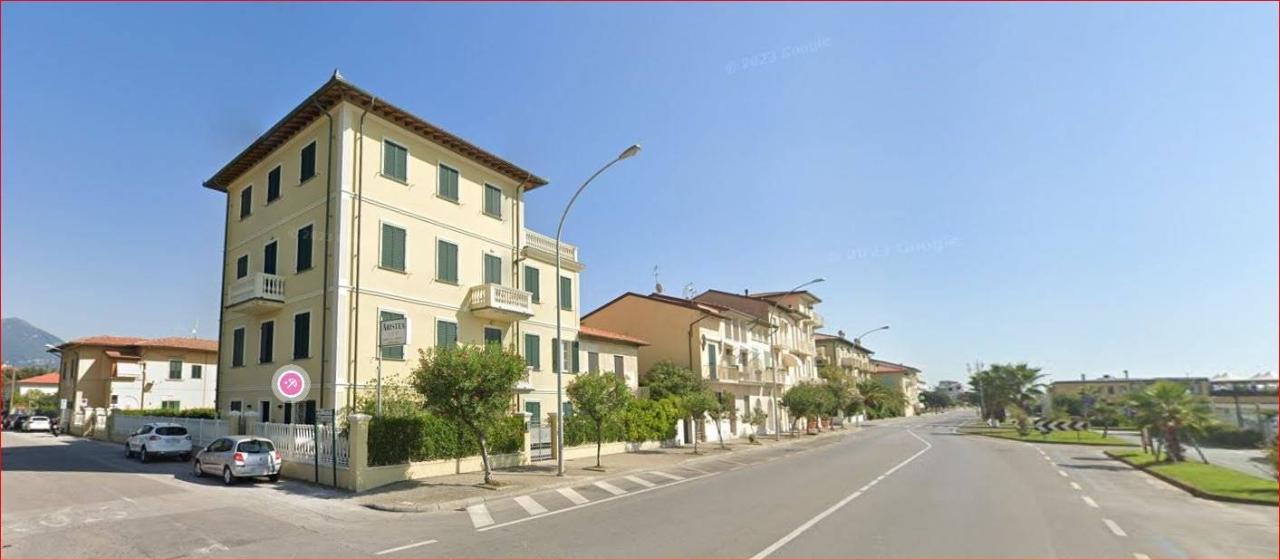 appartamento in vendita a Pietrasanta in zona Tonfano
