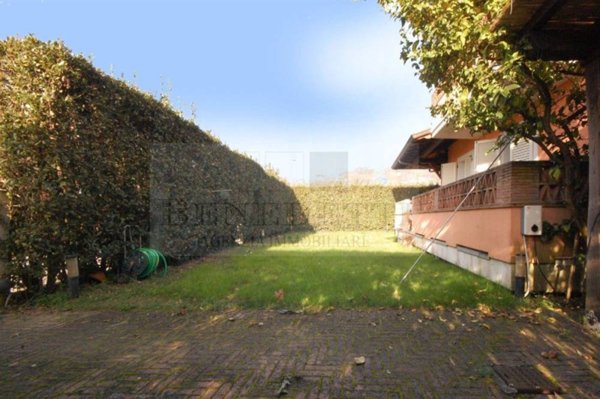 casa indipendente in vendita a Pietrasanta