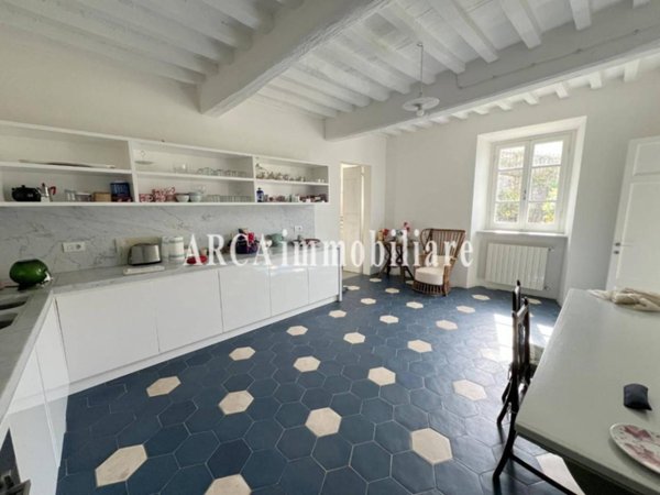 casa indipendente in vendita a Pietrasanta