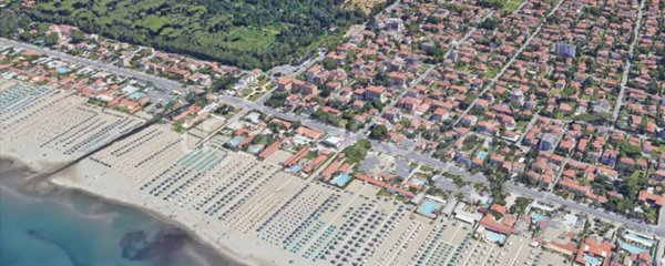 casa indipendente in vendita a Pietrasanta in zona Fiumetto