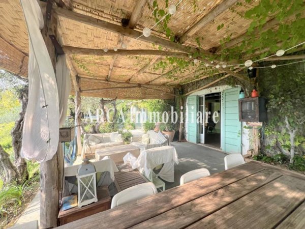casa indipendente in vendita a Pietrasanta