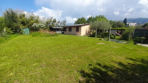 casa indipendente in vendita a Pietrasanta in zona Marina di Pietrasanta
