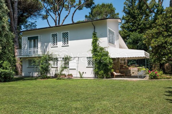 casa indipendente in vendita a Pietrasanta in zona Marina di Pietrasanta
