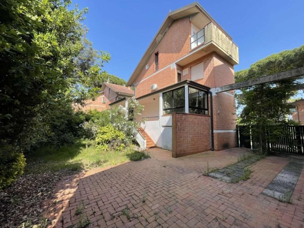 casa indipendente in vendita a Pietrasanta in zona Marina di Pietrasanta