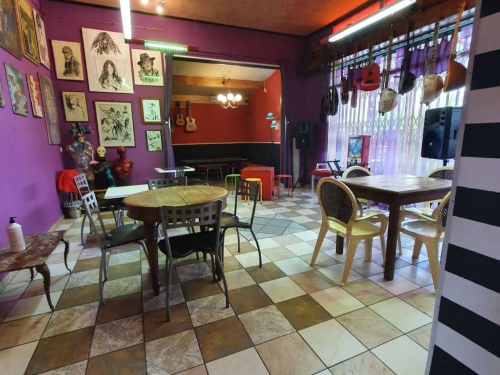 negozio in vendita a Pietrasanta