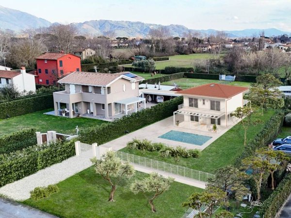 casa indipendente in vendita a Pietrasanta in zona Marina di Pietrasanta