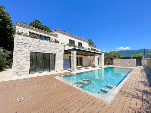 casa indipendente in vendita a Pietrasanta in zona Vignone