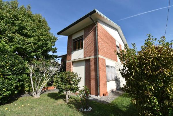 casa indipendente in vendita a Pietrasanta in zona Marina di Pietrasanta