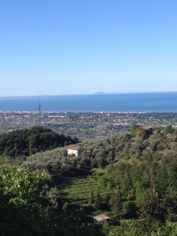 casa indipendente in vendita a Pietrasanta