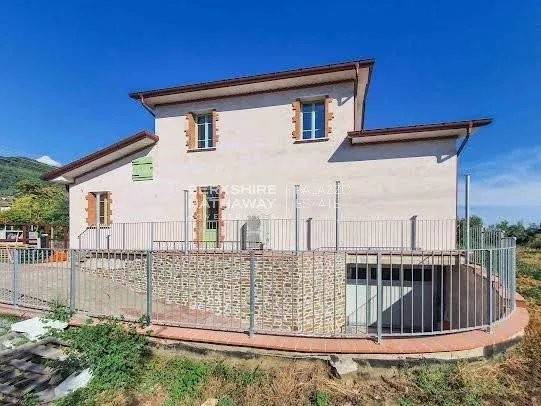 casa indipendente in vendita a Pietrasanta