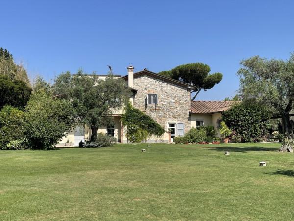 casa indipendente in vendita a Pietrasanta in zona Marina di Pietrasanta
