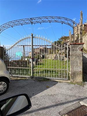 casa indipendente in vendita a Pietrasanta in zona Capezzano Monte