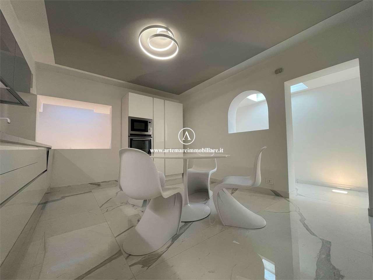 casa indipendente in vendita a Pietrasanta in zona Tonfano