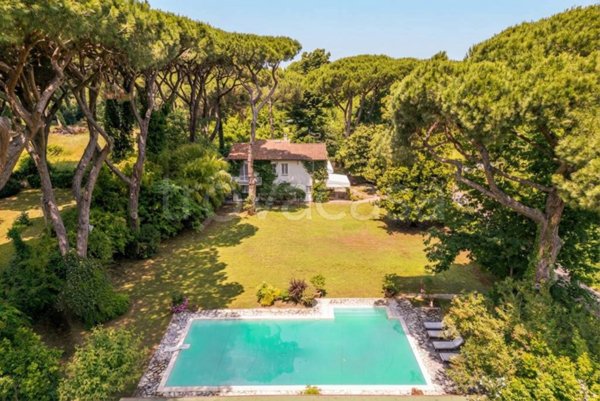 casa indipendente in vendita a Pietrasanta