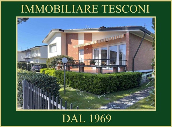 casa indipendente in vendita a Pietrasanta in zona Motrone