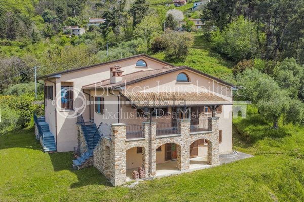 casa indipendente in vendita a Pietrasanta