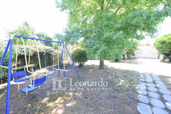casa indipendente in vendita a Pietrasanta in zona Marina di Pietrasanta