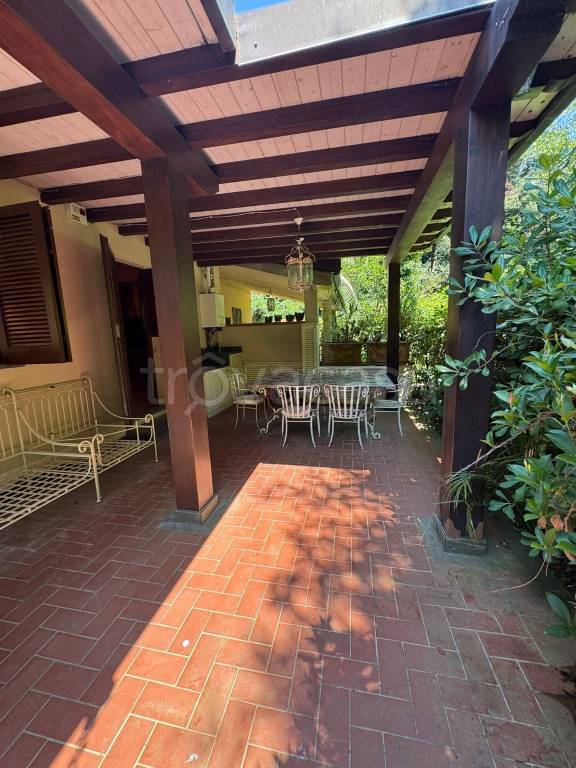 appartamento in vendita a Pietrasanta in zona Focette