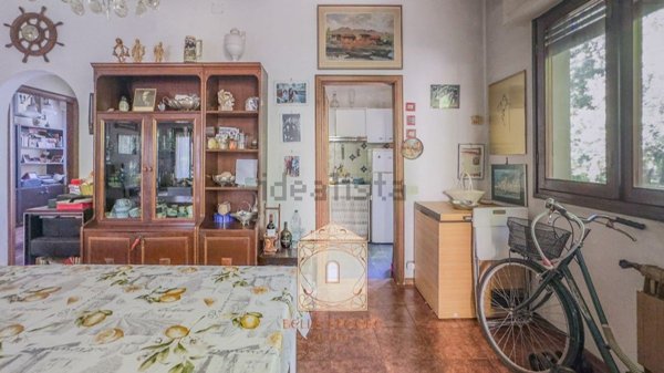 casa indipendente in vendita a Pietrasanta in zona Motrone